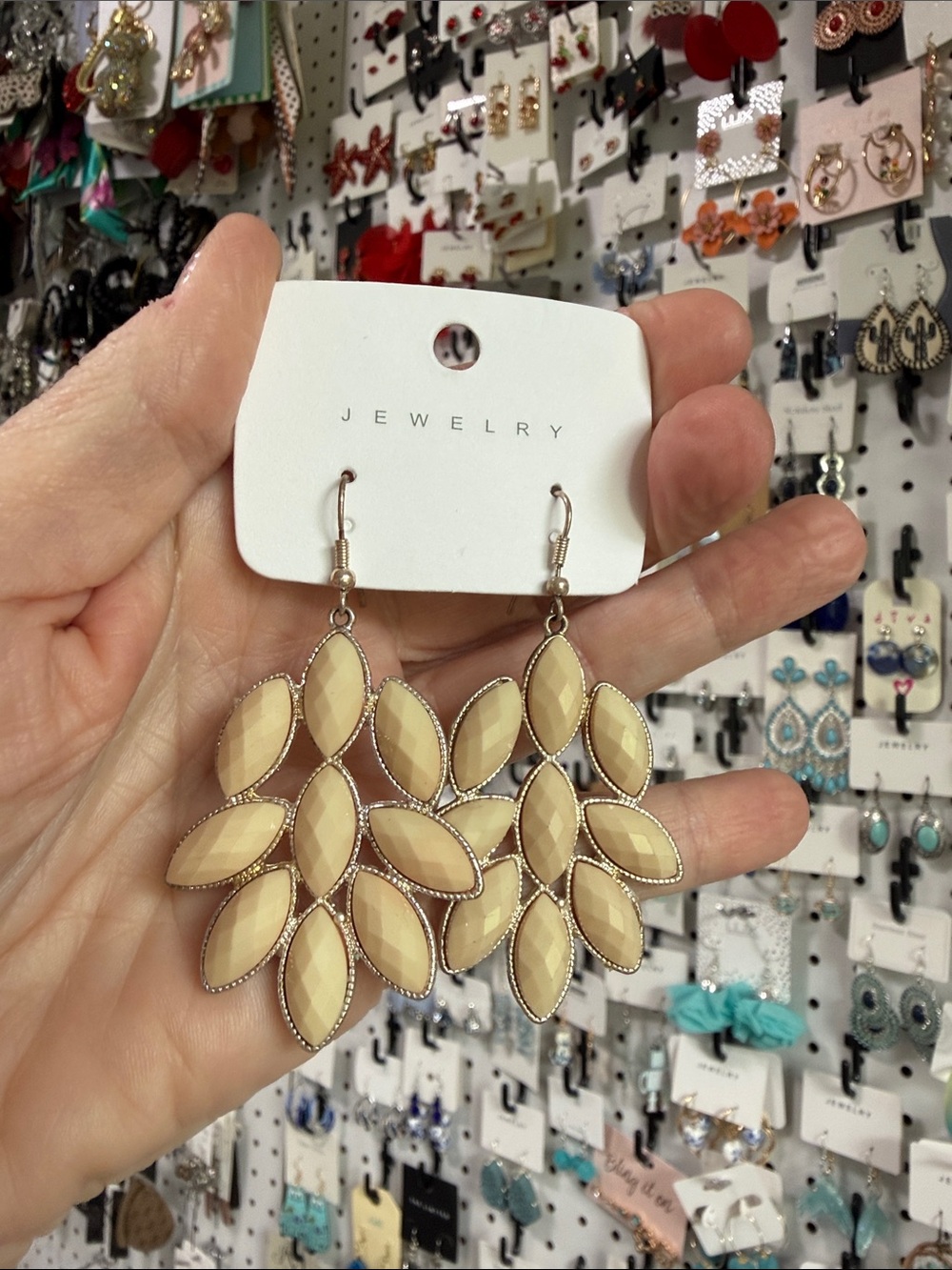 :Beautiful leaf vintage style dangle drop hook earrings *BRAND-NEW* #001
